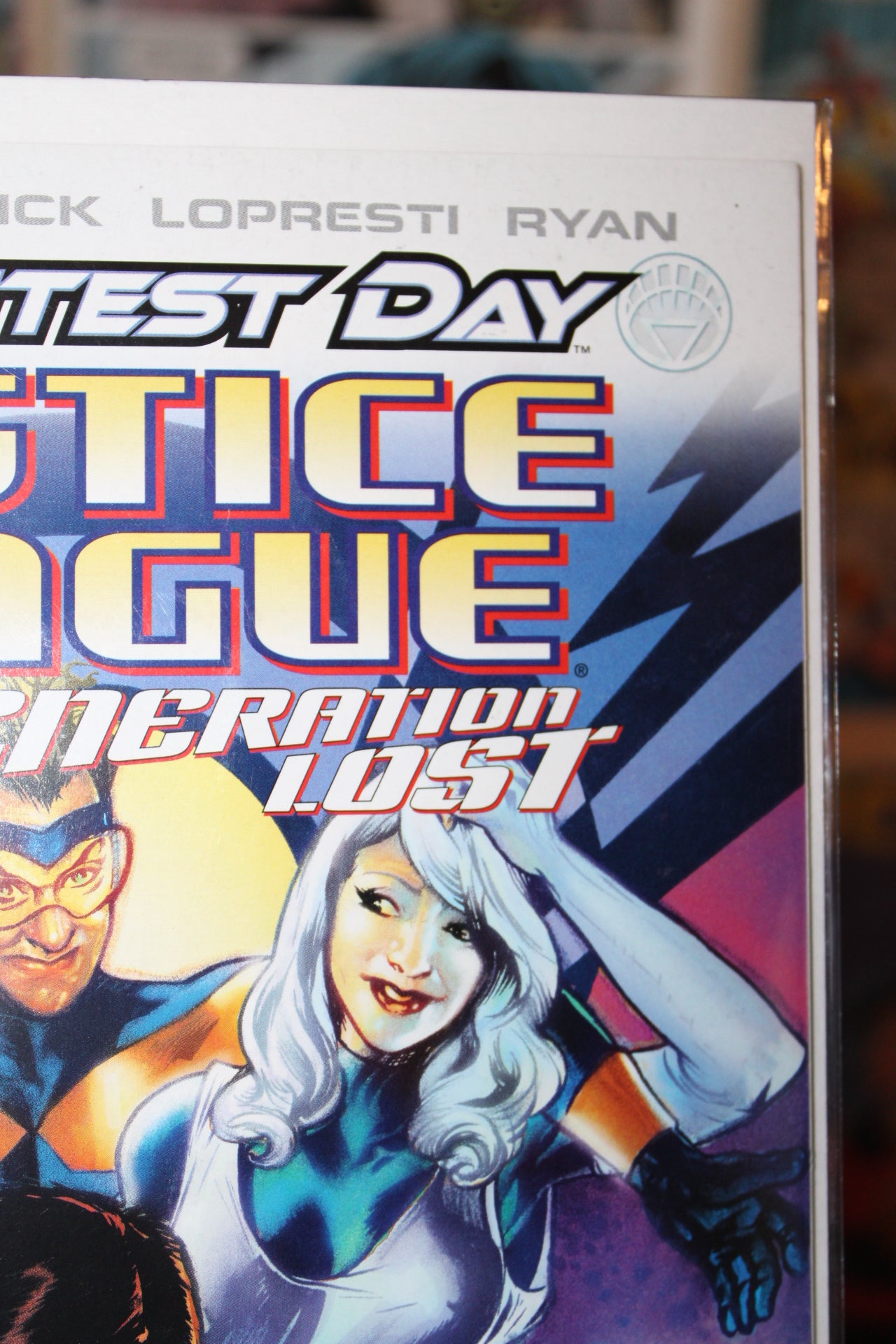 Justice League: Generation Lost Issue #1 - Tony Harris / J. D. Mettler Cover DC | May 12, 2010