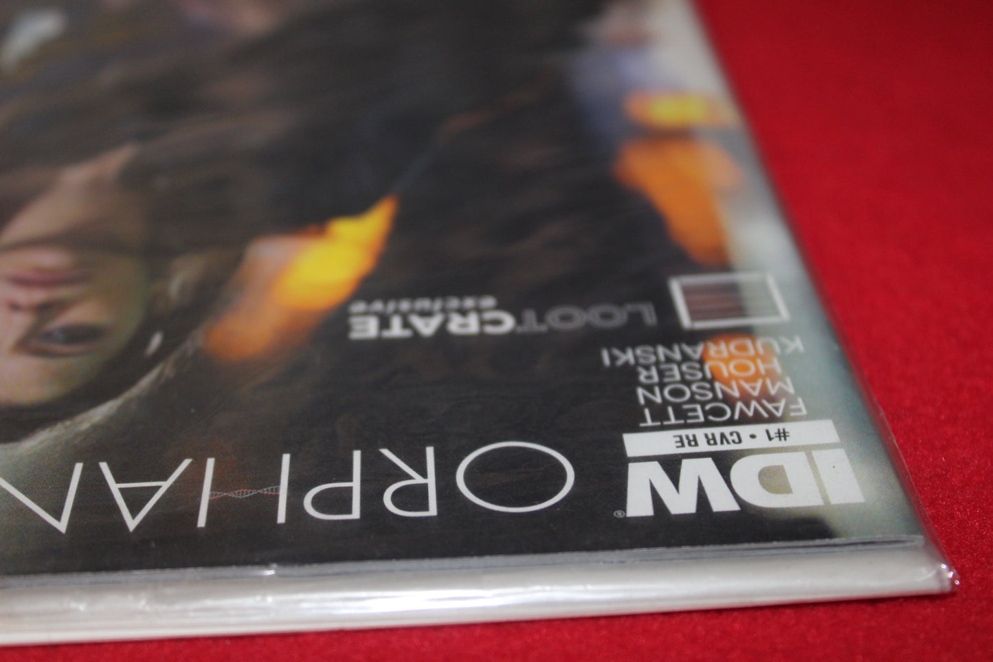 Orphan Black Issue #1 - Loot Crate Exclusive IDW | Feb 25, 2015