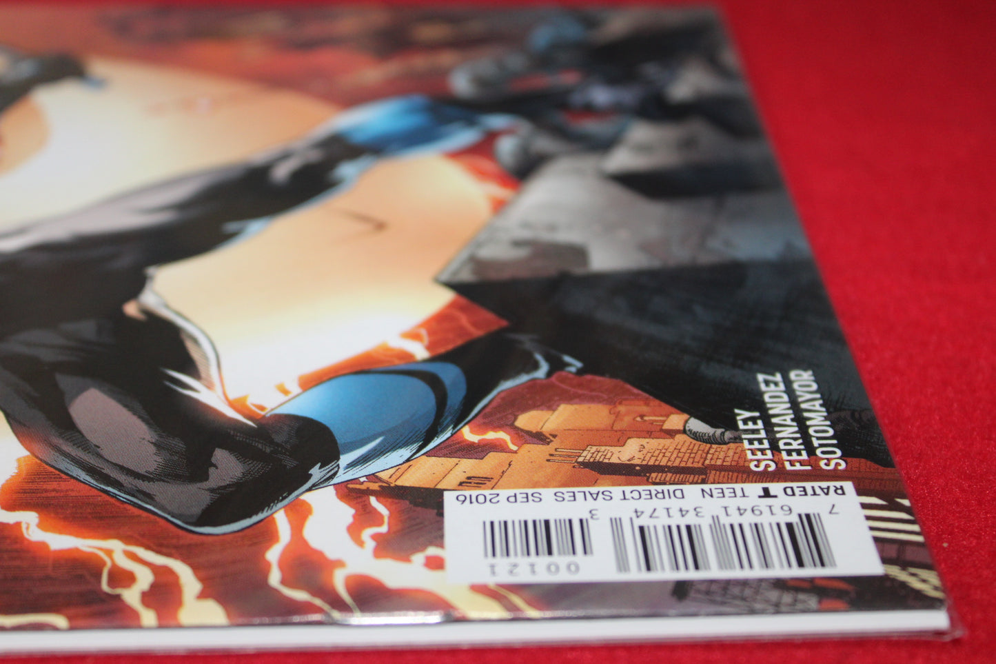 Nightwing Issue #1 - Ivan Reis DC | Jul 27, 2016