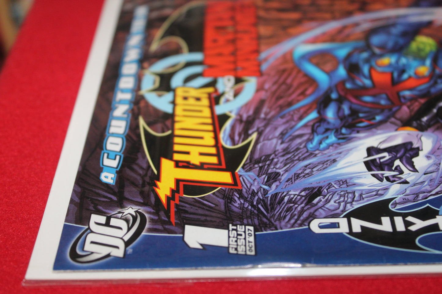 Outsiders: Five of a Kind - Martian Manhunter / Thunder Issue #1 DC | Aug 15, 2007